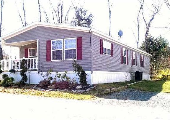 2nd image of 430 Sand Gate Dr