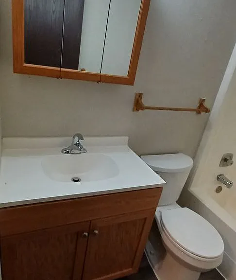 Sanlor Apartments — Photo 9