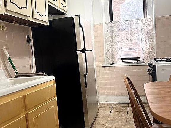5th image of 505 W 143rd St APT 24