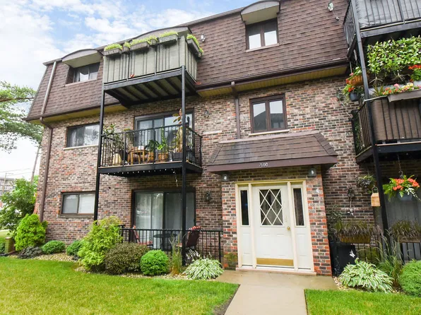 7600 W Lawrence Ave Unit 2A, Harwood Heights, IL 60706
