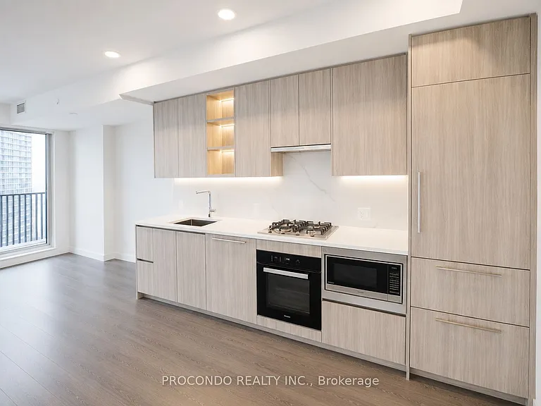 18 Esther Shiner Blvd #1511 — Photo 1