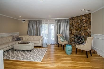 2nd image of 9 Village Ln