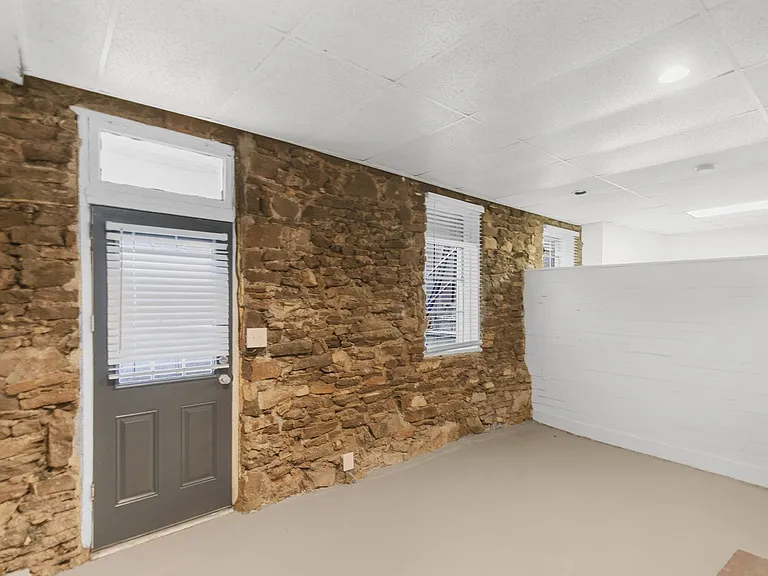 Ramsay Apartments — Photo 18