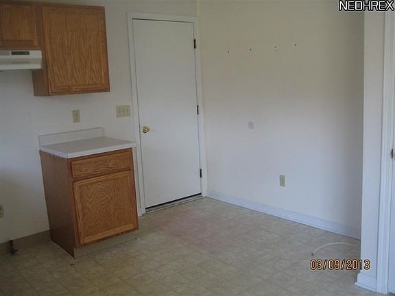 4th image of 75 Otoe Ave