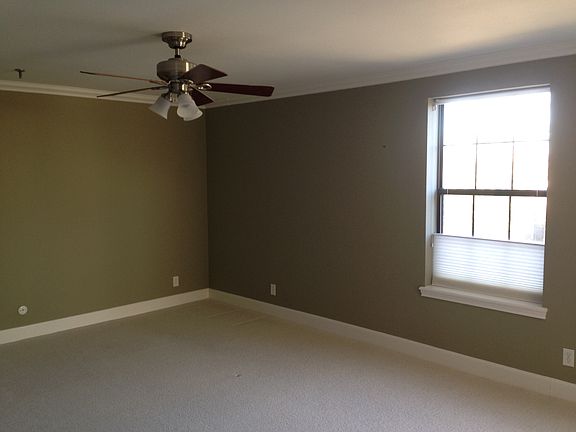 2nd image of 1704 West Ave APT 101