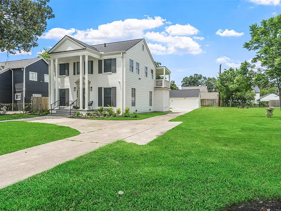 3809 Southmore Blvd