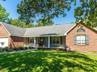 142 Green Bay Dr, Petal, MS 39465