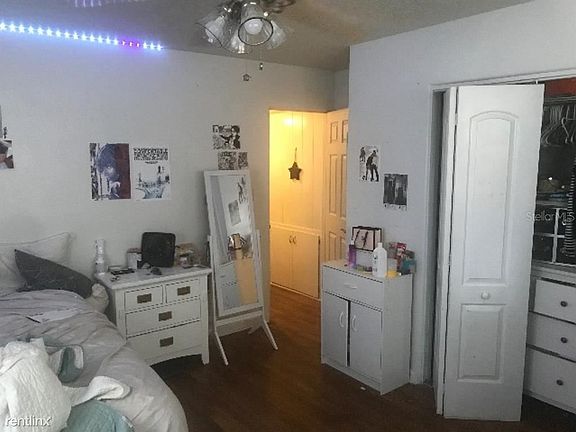 4th image of 111R Linden St