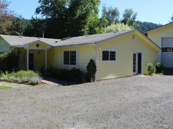 9259 Hubbard Creek Rd, Umpqua, OR 97486