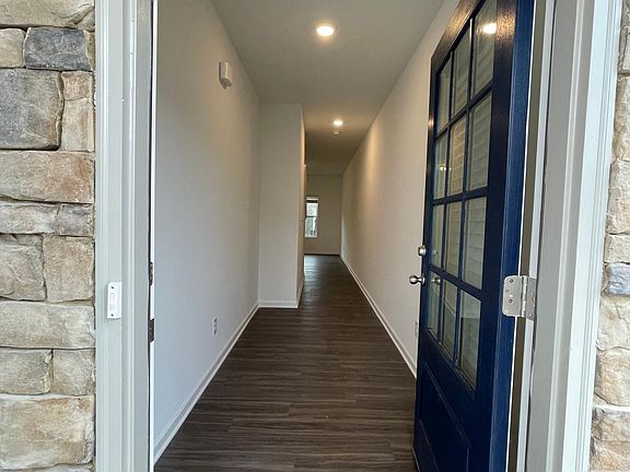 2nd image of 1421 Ben Park Way #1421