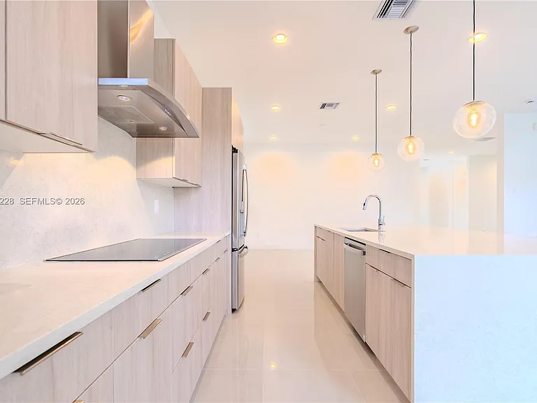 1427 SW 23rd St — Photo 14