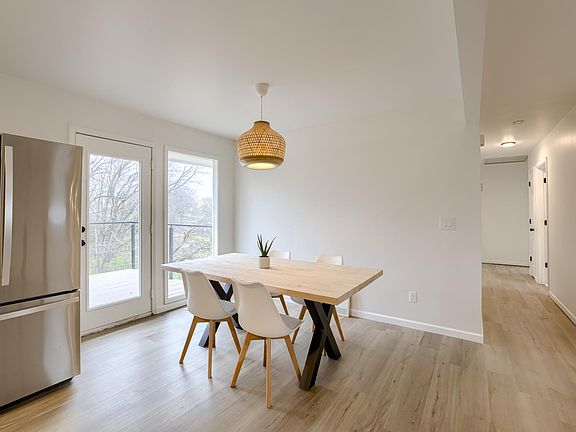 4th image of 3823 Elmwood Ave