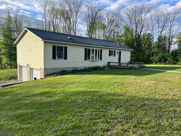 3rd image of 31 Countryside Rd