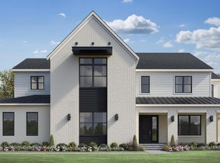 662 Stratford Hill Ct, Great Falls, VA 22066