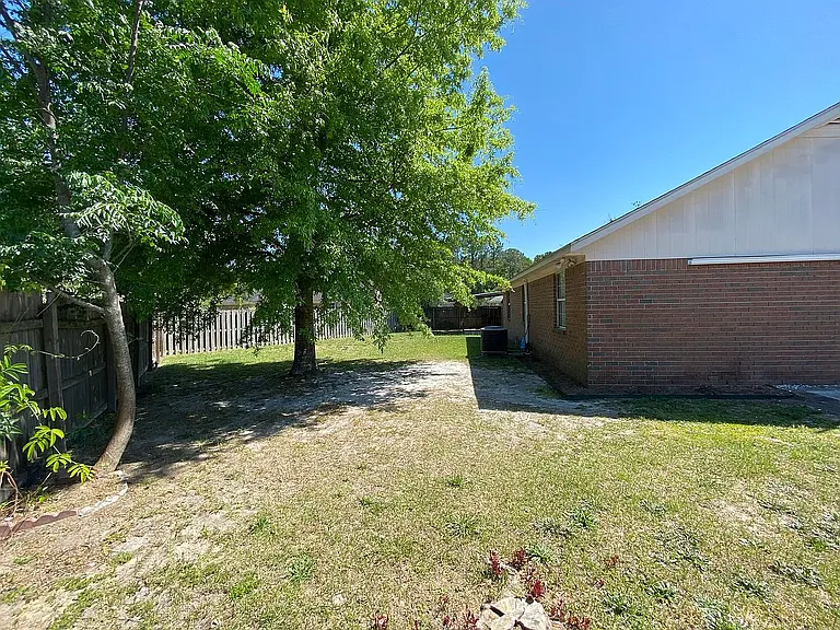 722 Cindy Ln — Photo 13