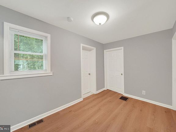 5th image of 12 Forrest Ave