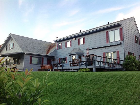 3rd image of 3244 Riverview Dr