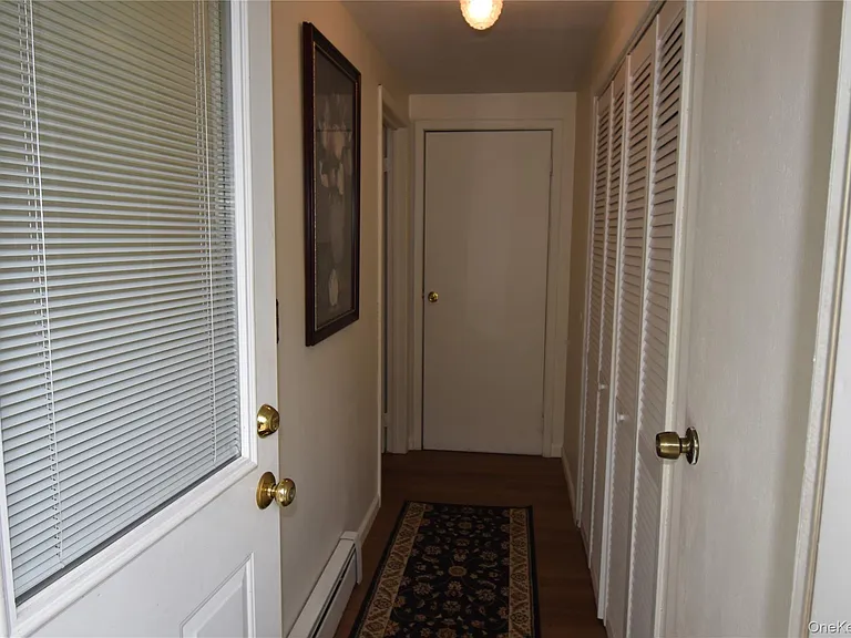 50 Locust Dr — Photo 2
