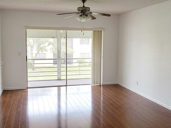 3rd image of 200 Ashbury Rd APT 203