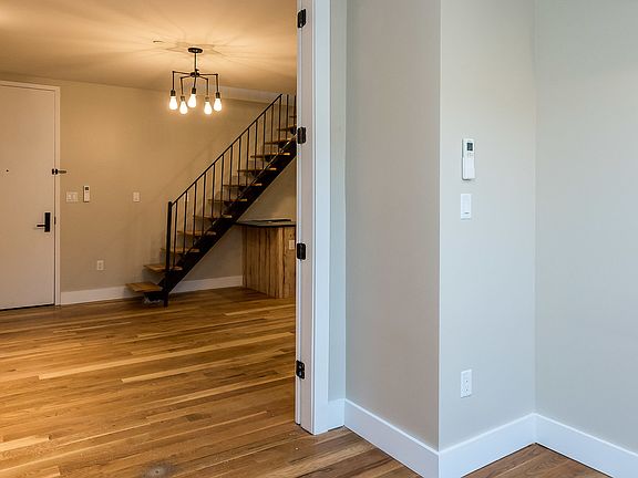 4th image of 595 Myrtle Ave #4A