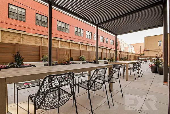 Rented by EXR | media 13