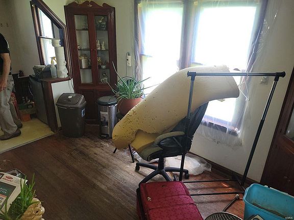 2nd image of 10140 Bon Oak Dr