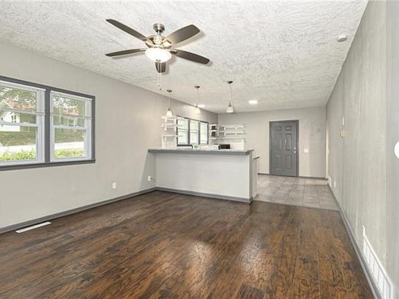Living room to Kitchen