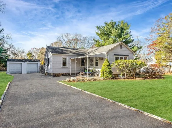 20 Church Lane, Middle Island, NY 11953