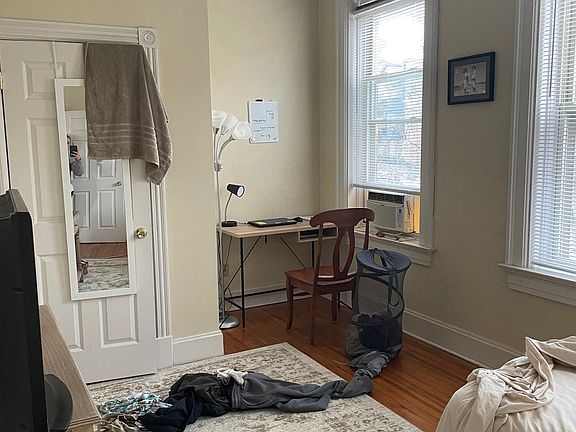 5th image of 2413 Ohio Ave APT 2