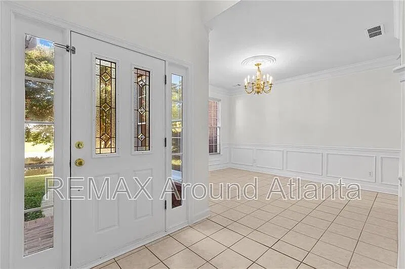 3 bed, 2.5 bath, 2530 sqft, $3,495 — Photo 3