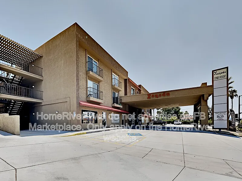 276 N Lake Havasu Ave — Photo 2