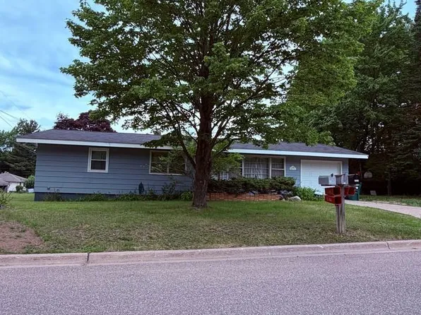 1300 Kimber Ave, Marquette, MI 49855