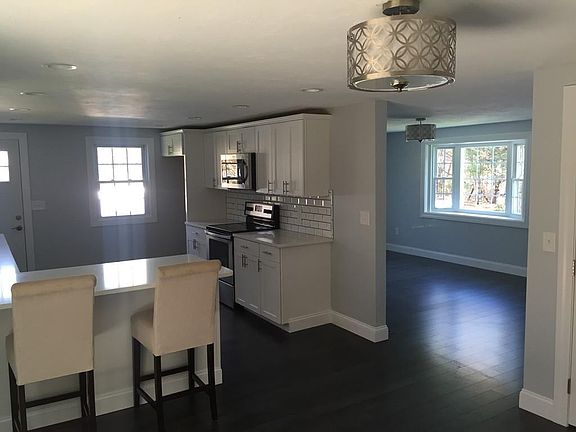 5th image of 72 Black Brook Rd