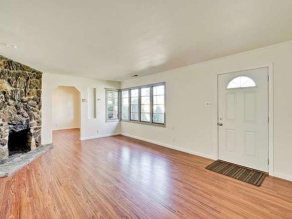 3rd image of 64 W Rosemary St