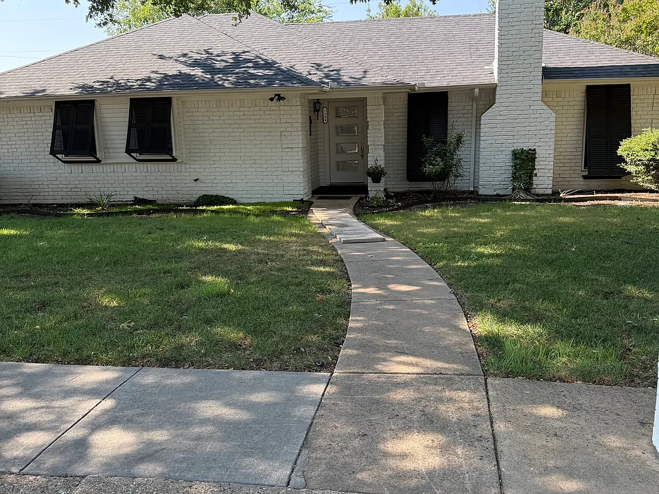1504 Ridgewood Dr
