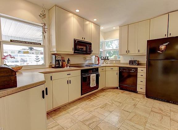 2nd image of 764 N Barfield Dr