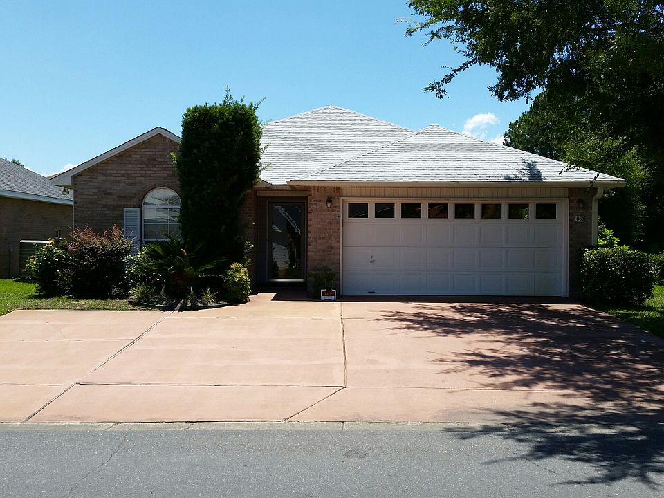 1st image of 851 Van Dyke Dr