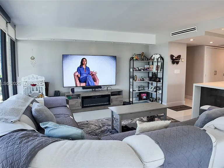 2049 S Ocean Dr #702 — Photo 12