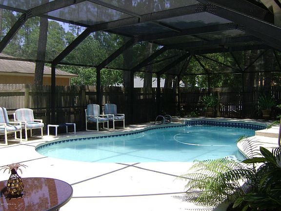 2nd image of 12420 Autumnbrook Trl W