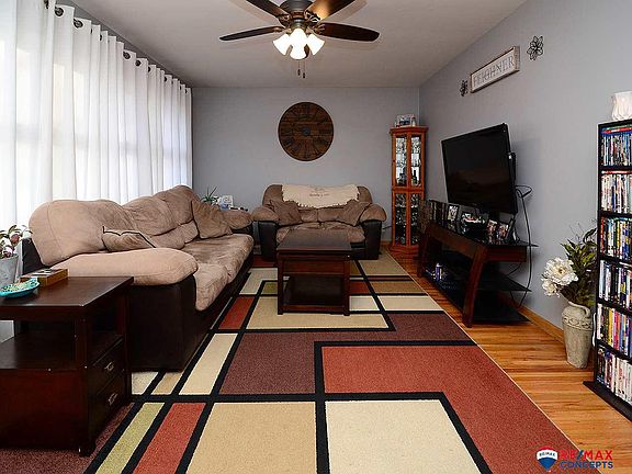 3rd image of 1521 N 76th St