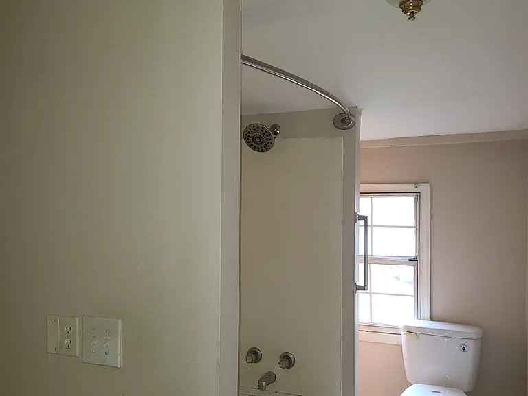 105 McClure St — Photo 28