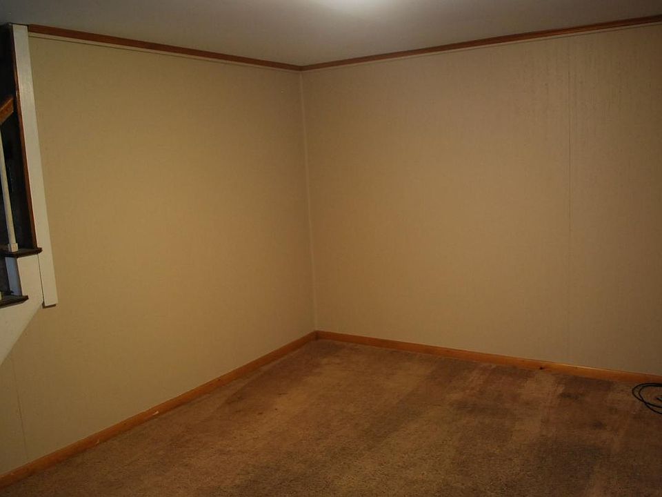 2nd image of 13 E Enterprise St