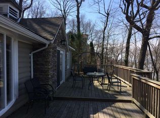 9 Bayside Dr, Atlantic Highlands, NJ 07716