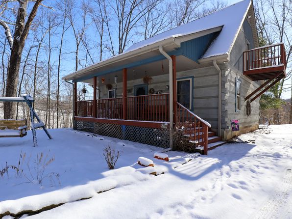 446 Mount Liberty Rd, Nashville, IN 47448