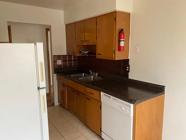 1823 Ulysses St NE — Photo 7