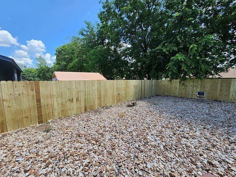 6121 Duchess Dr — Photo 12