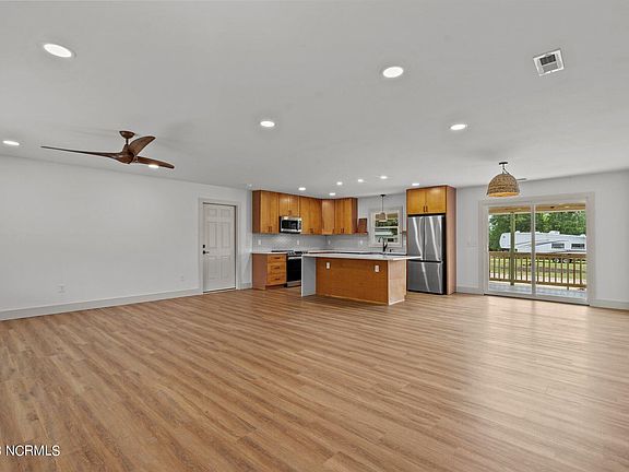 5th image of 14505 Ashton Rd