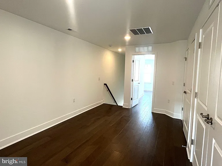 119 Stoutsburg Blvd — Photo 17