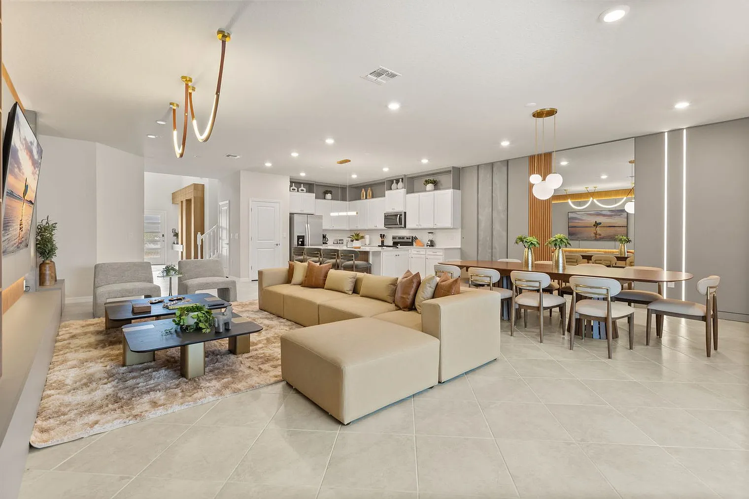 8 bed, 5.0 bath, $12,293 — Photo 2
