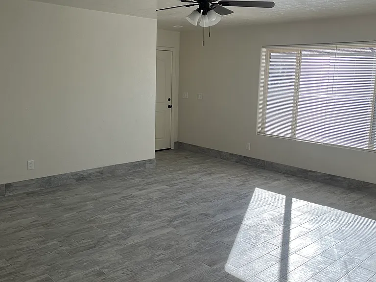 1937 Robinson Ave — Photo 5